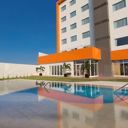 Hampton Inn & Suites By Hilton Paraíso מראה חיצוני תמונה