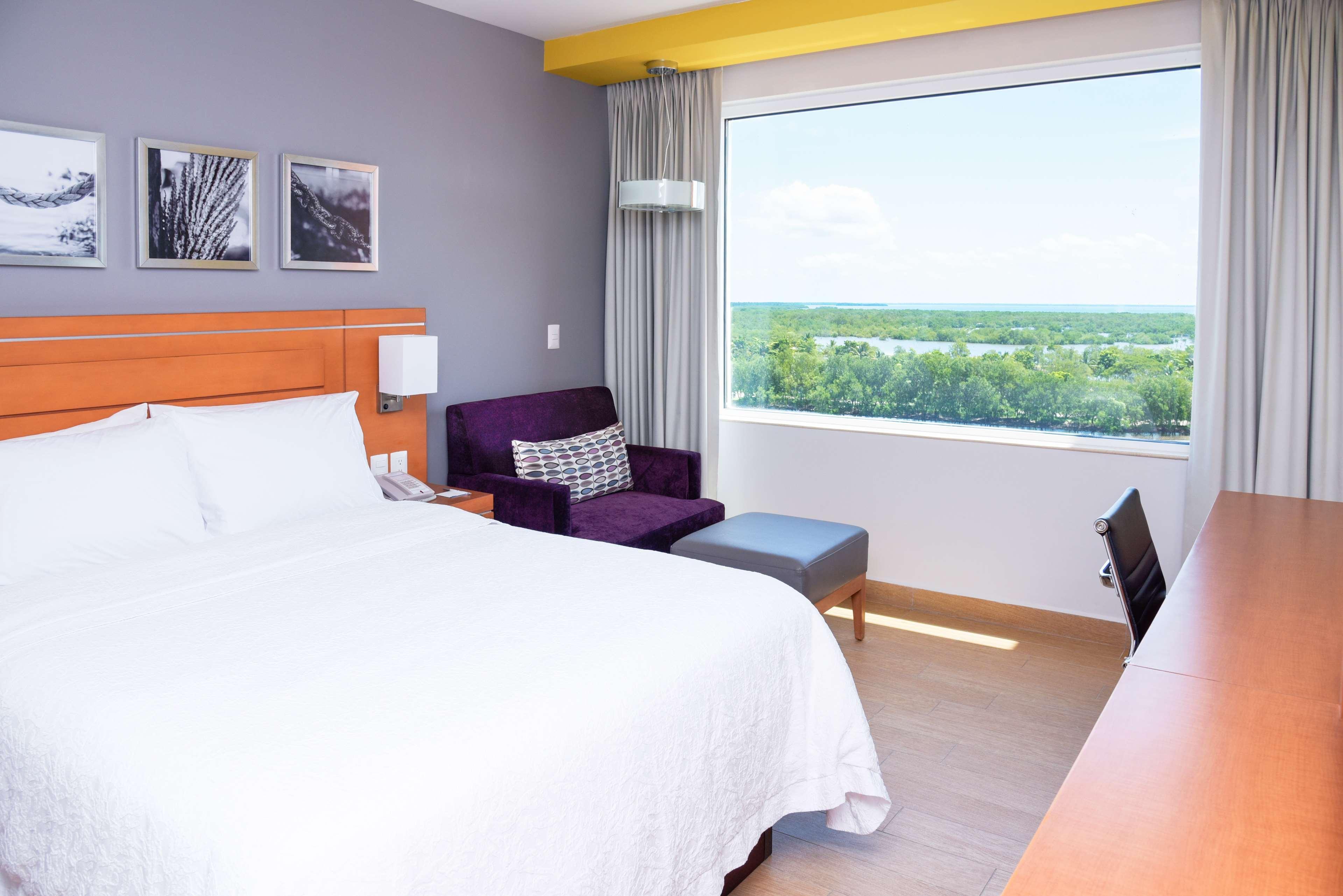 Hampton Inn & Suites By Hilton Paraíso מראה חיצוני תמונה