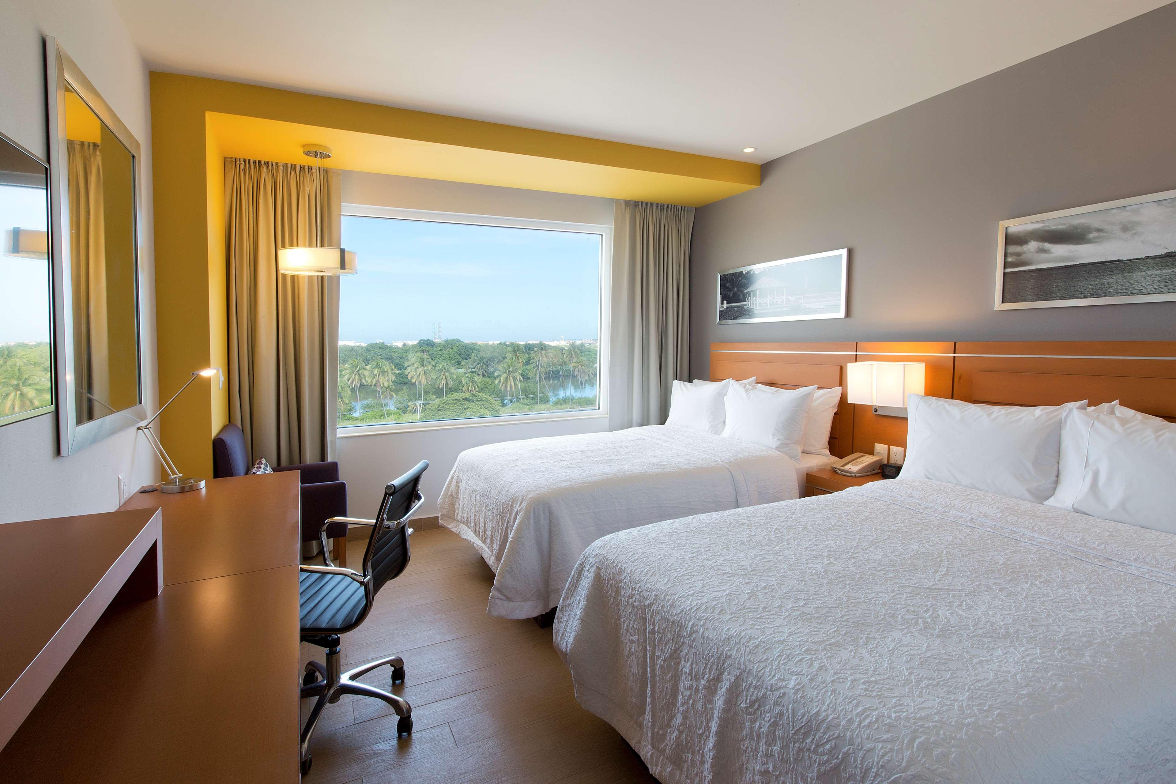 Hampton Inn & Suites By Hilton Paraíso מראה חיצוני תמונה