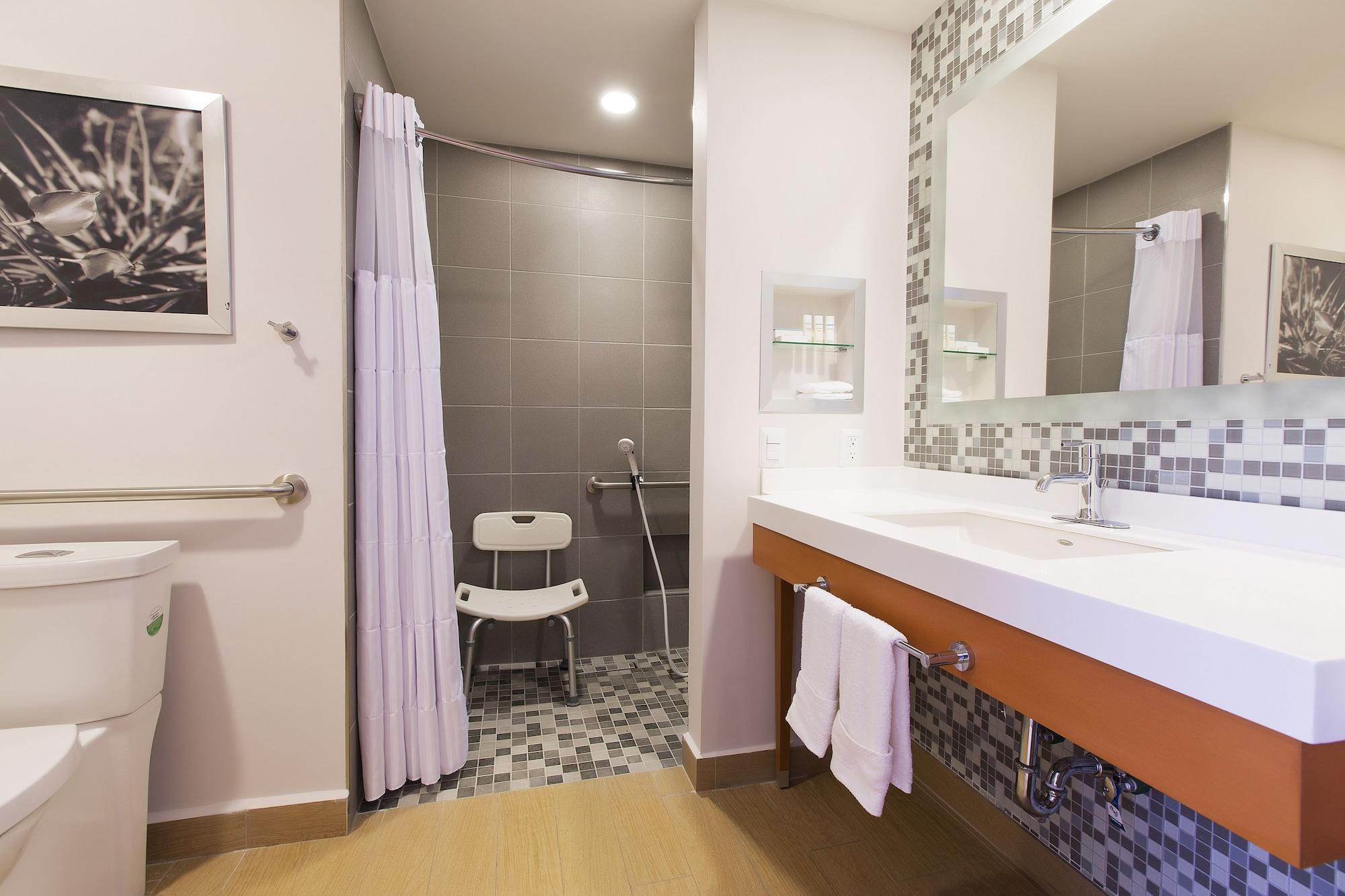 Hampton Inn & Suites By Hilton Paraíso מראה חיצוני תמונה