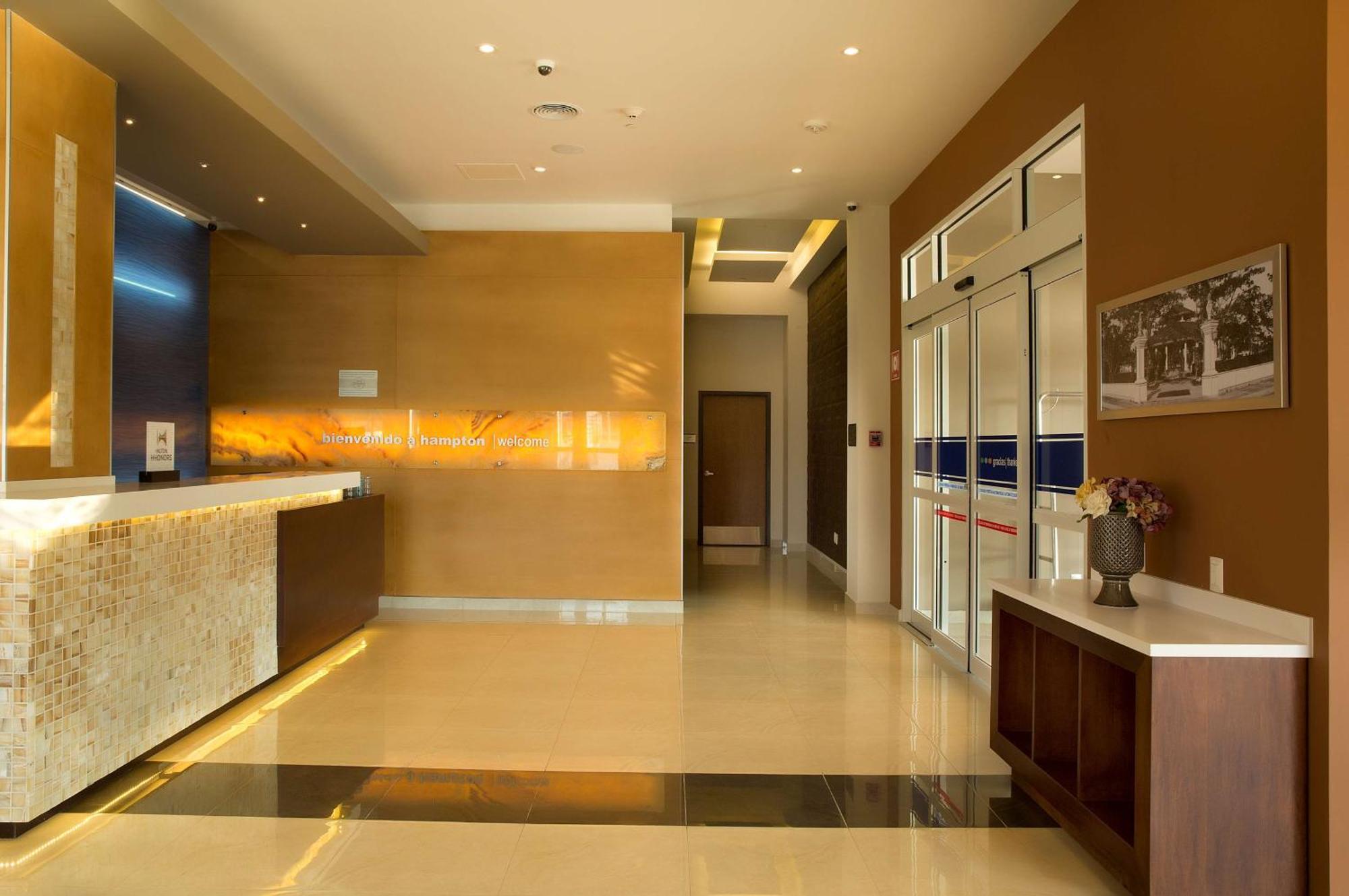 Hampton Inn & Suites By Hilton Paraíso מראה חיצוני תמונה