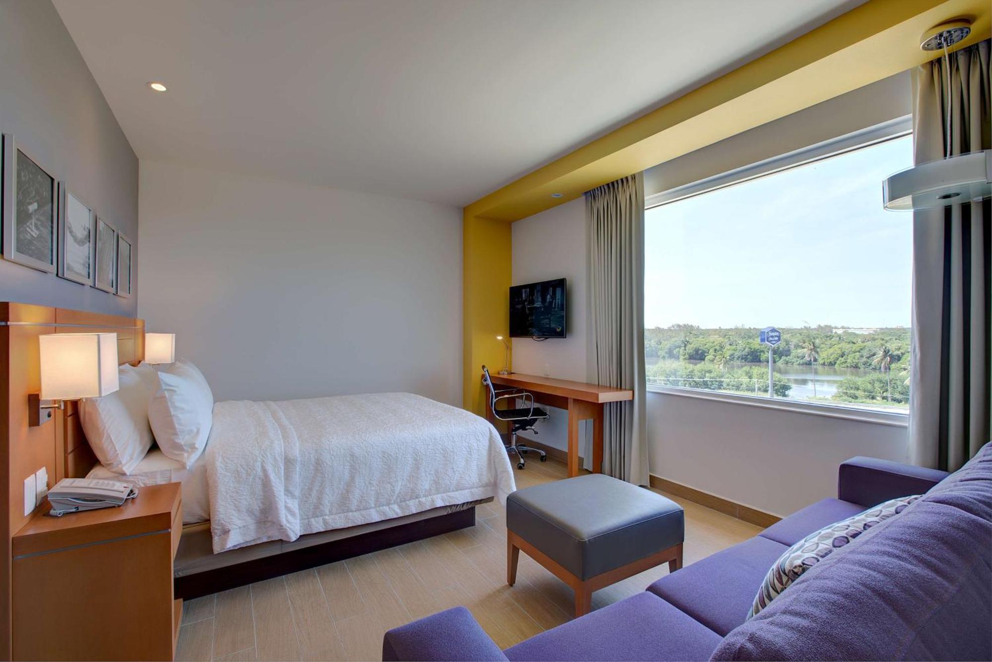 Hampton Inn & Suites By Hilton Paraíso מראה חיצוני תמונה