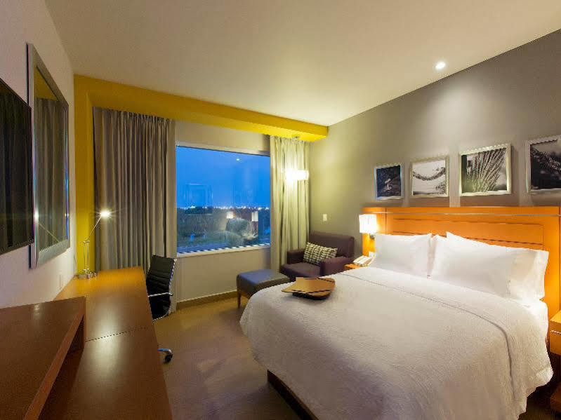 Hampton Inn & Suites By Hilton Paraíso מראה חיצוני תמונה