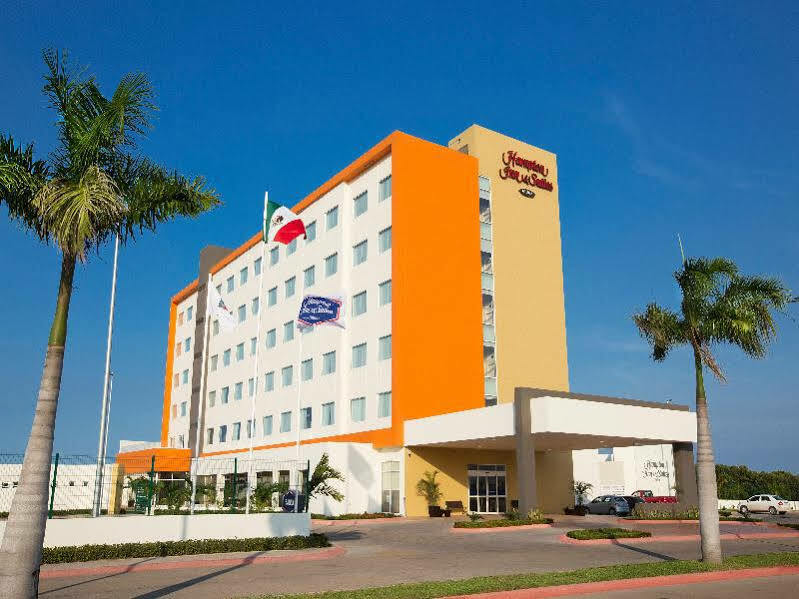 Hampton Inn & Suites By Hilton Paraíso מראה חיצוני תמונה